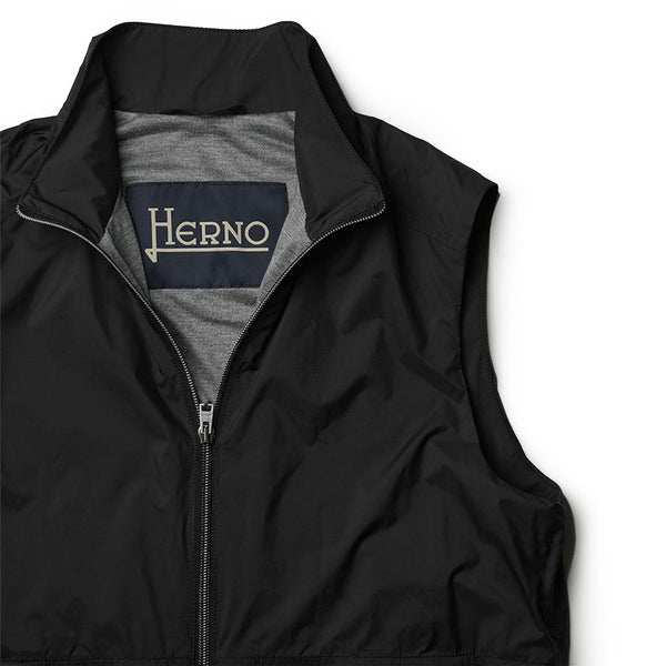 HERNO ヘルノ ベスト ナイロンベスト ライトシェル スタンドカラー ジレ