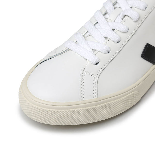 VEJA スニーカー レザー エスプラー 【返品送料無料】